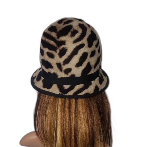 Makins New York Cloche Hat Womens Medium Leopard Print Faux Fur Ribbon Chic main image 3